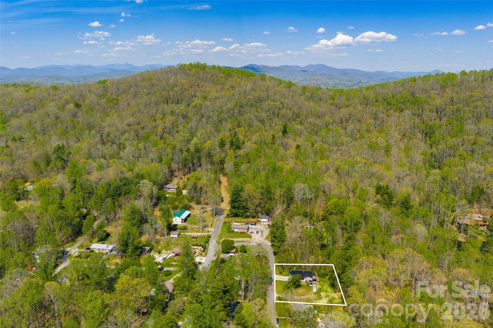 913 Dorothy Street Hendersonville NC 28791