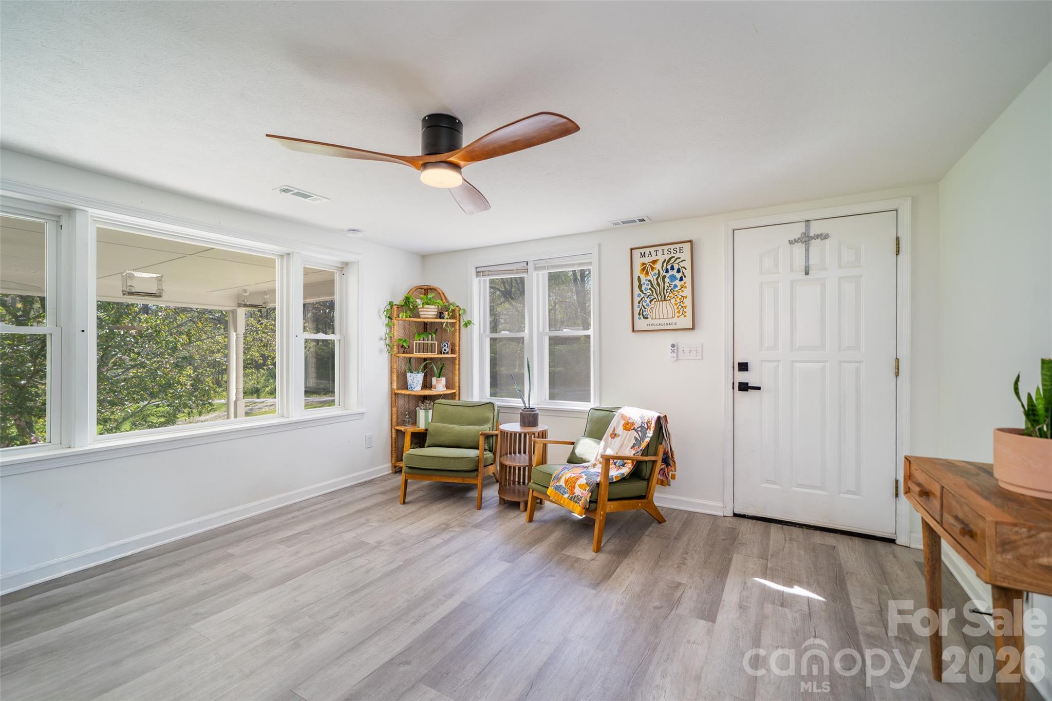 913 Dorothy Street Hendersonville NC 28791