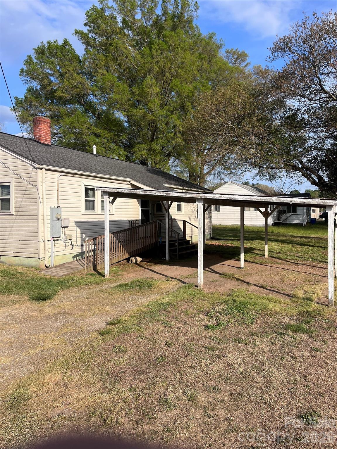 1033 Nc 16 Highway N Taylorsville NC 28681