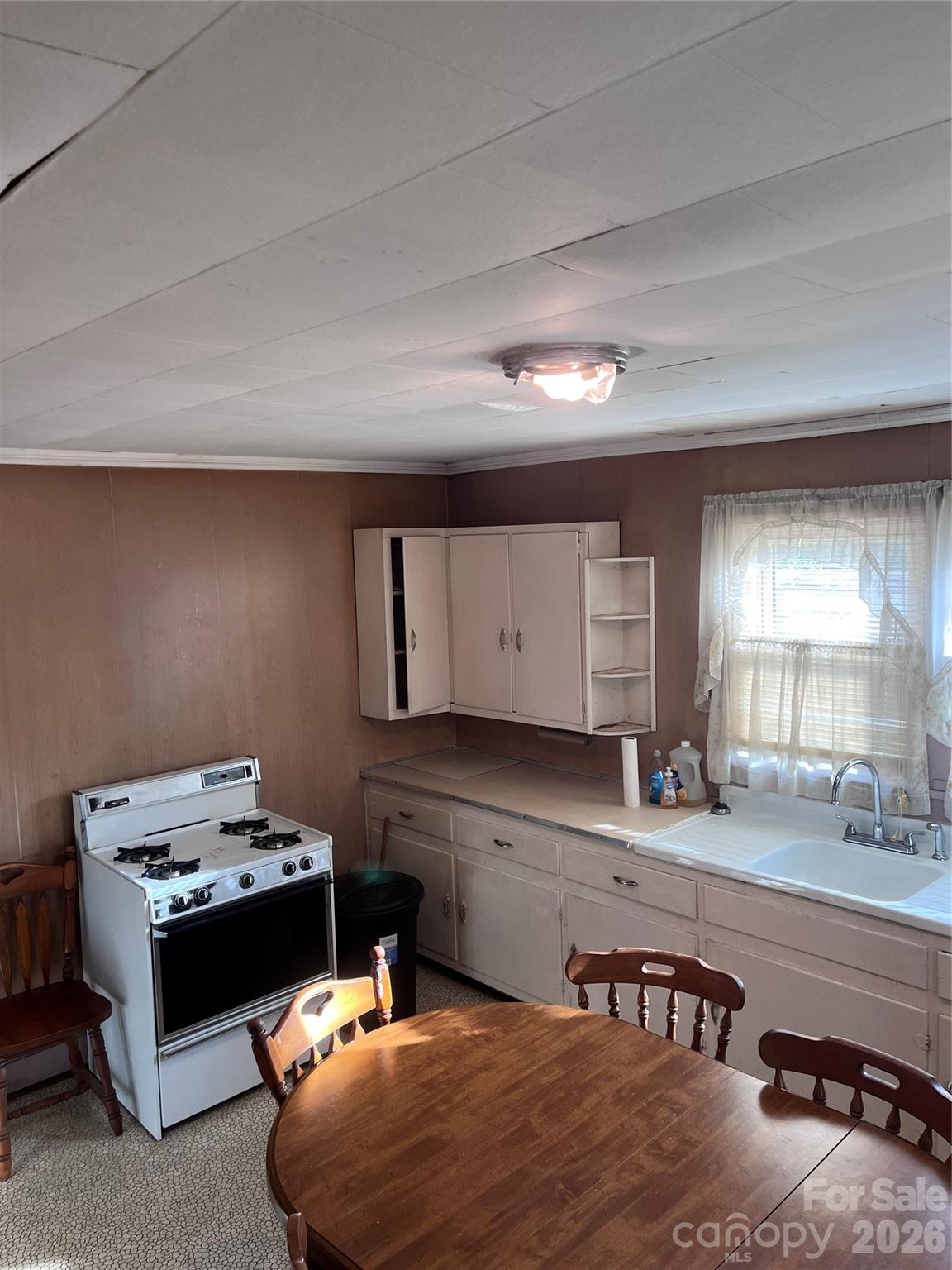 1033 Nc 16 Highway N Taylorsville NC 28681