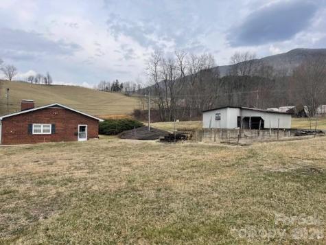 325 Tater Hill Road Zionville NC 28698