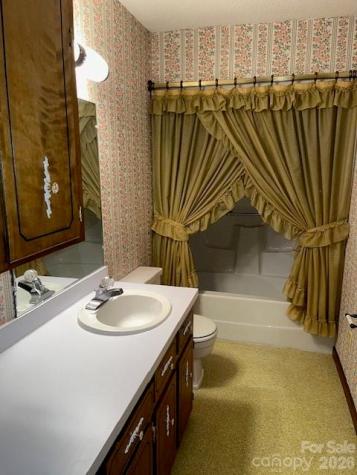 325 Tater Hill Road Zionville NC 28698