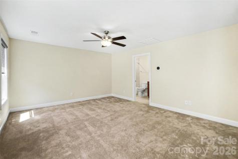 8407 Festival Way Charlotte NC 28215