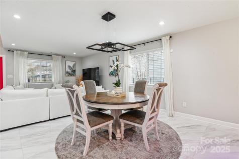 8104 Stem Court Charlotte NC 28227