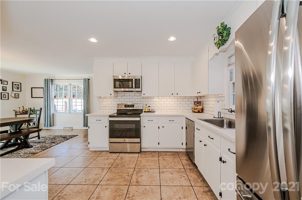 7047 Ridgebrook Drive Charlotte NC 28210