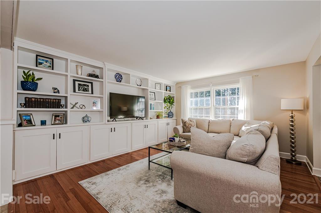 7047 Ridgebrook Drive Charlotte NC 28210