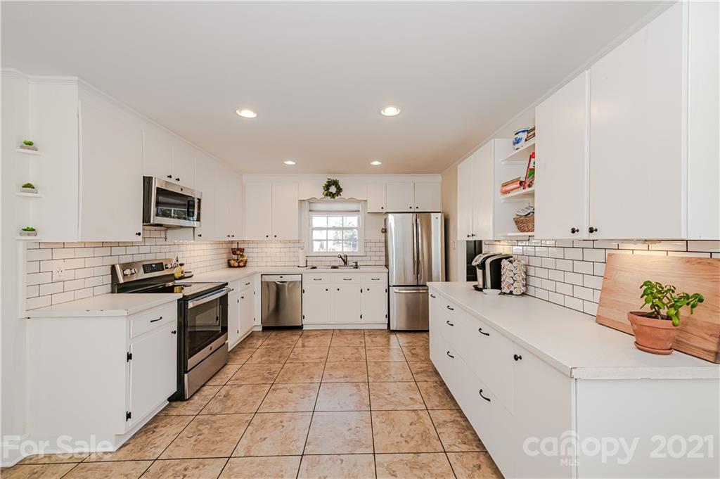 7047 Ridgebrook Drive Charlotte NC 28210
