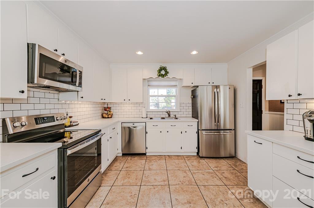 7047 Ridgebrook Drive Charlotte NC 28210