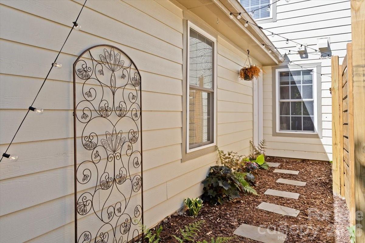 92 Rotunda Circle Asheville NC 28806