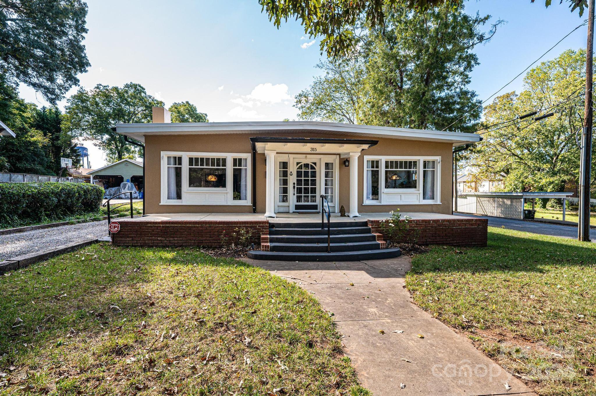 315 W 6th Street Newton NC 28658