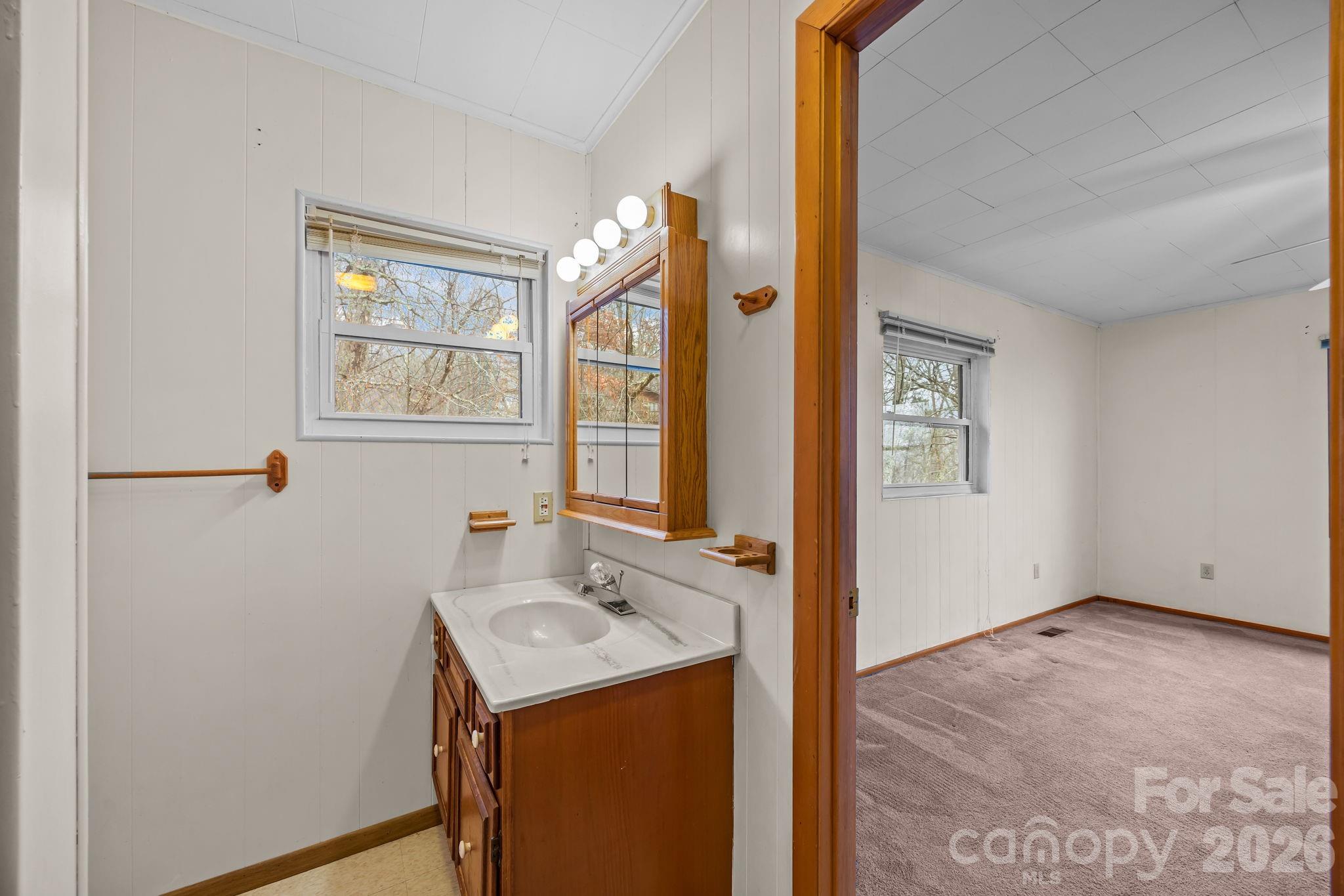 75 Red Oak Lane Waynesville NC 28786