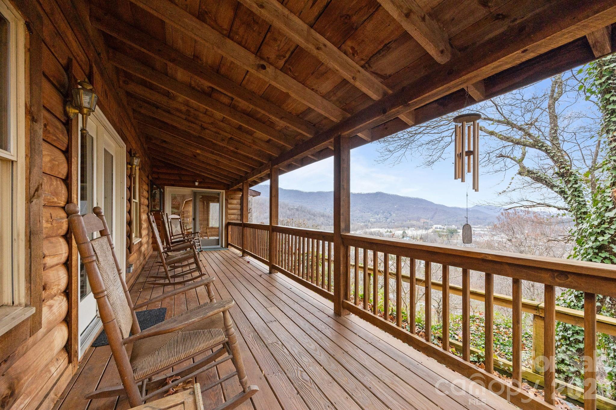 75 Red Oak Lane Waynesville NC 28786