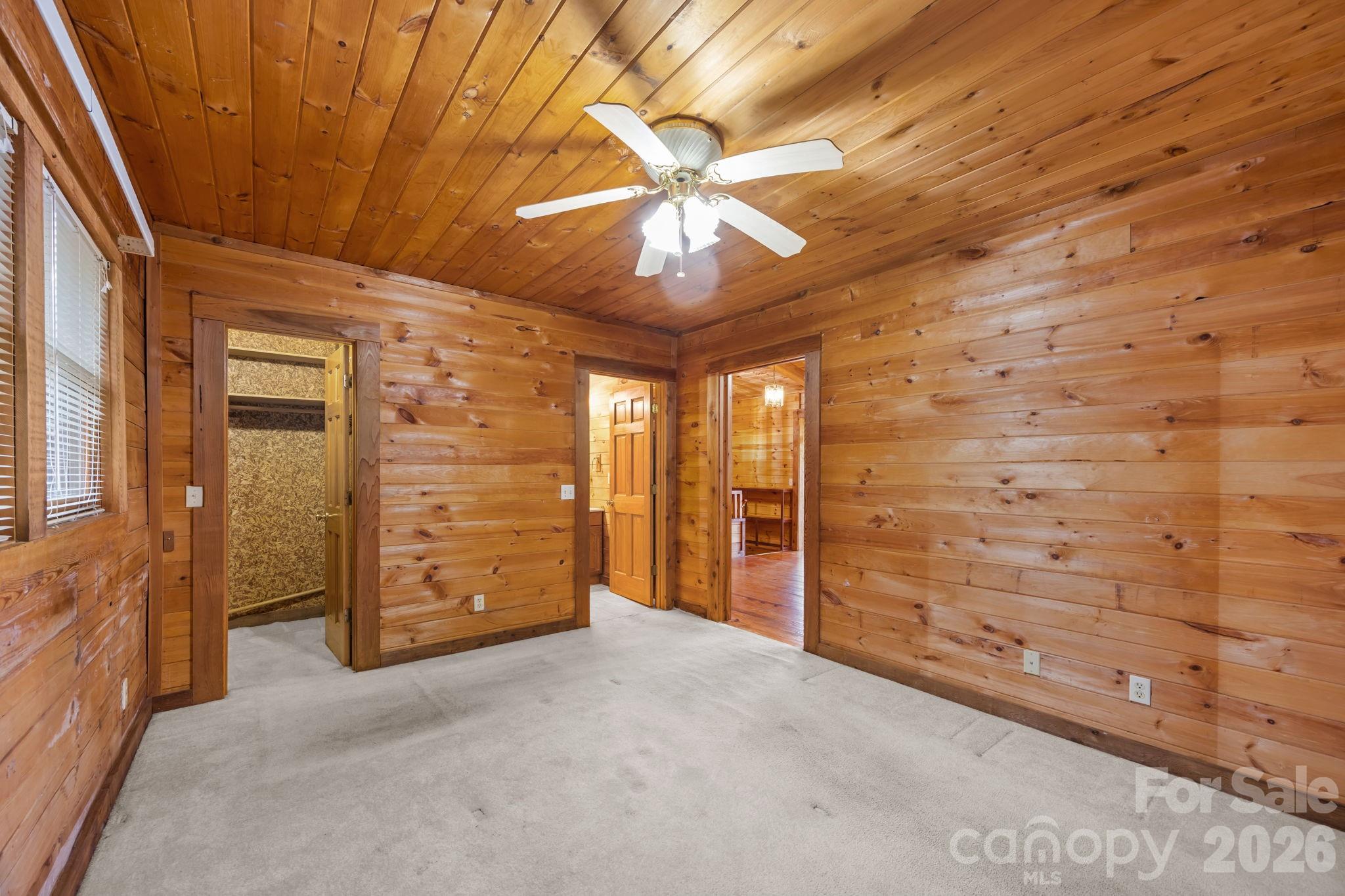 75 Red Oak Lane Waynesville NC 28786