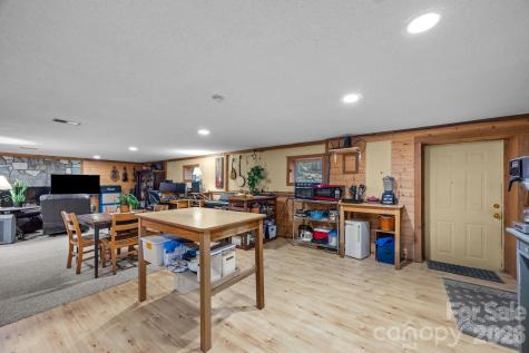 75 Red Oak Lane Waynesville NC 28786