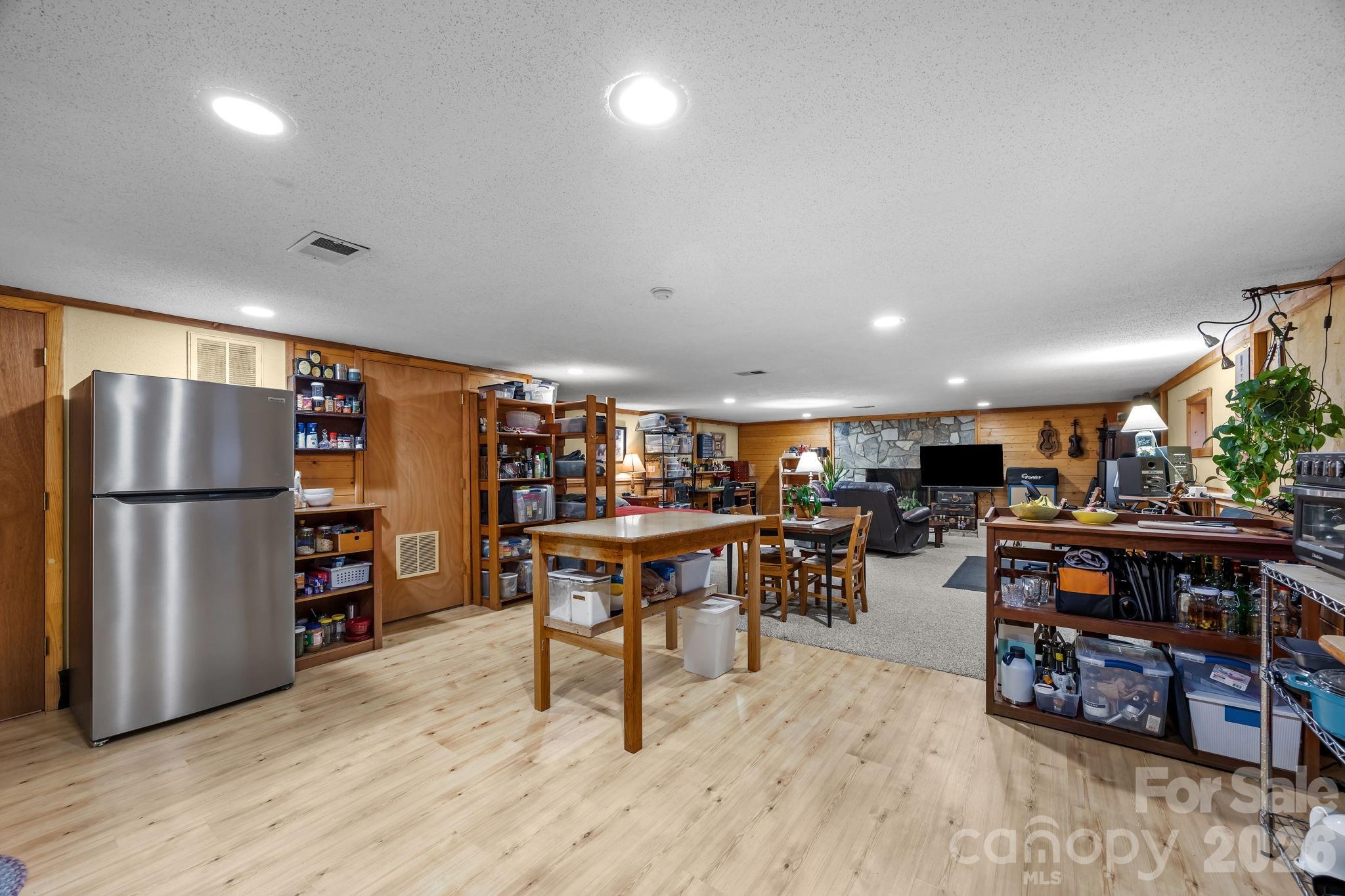 75 Red Oak Lane Waynesville NC 28786