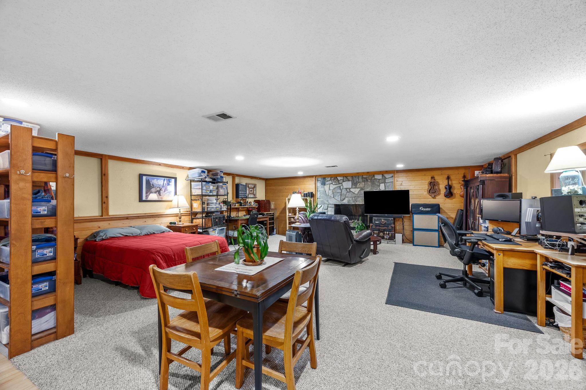 75 Red Oak Lane Waynesville NC 28786