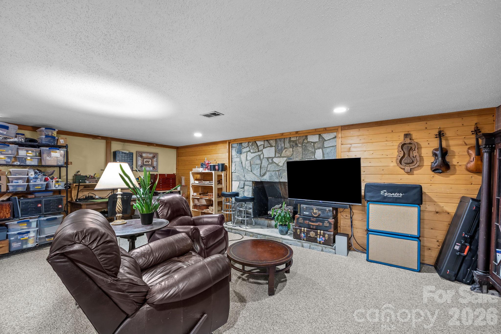 75 Red Oak Lane Waynesville NC 28786