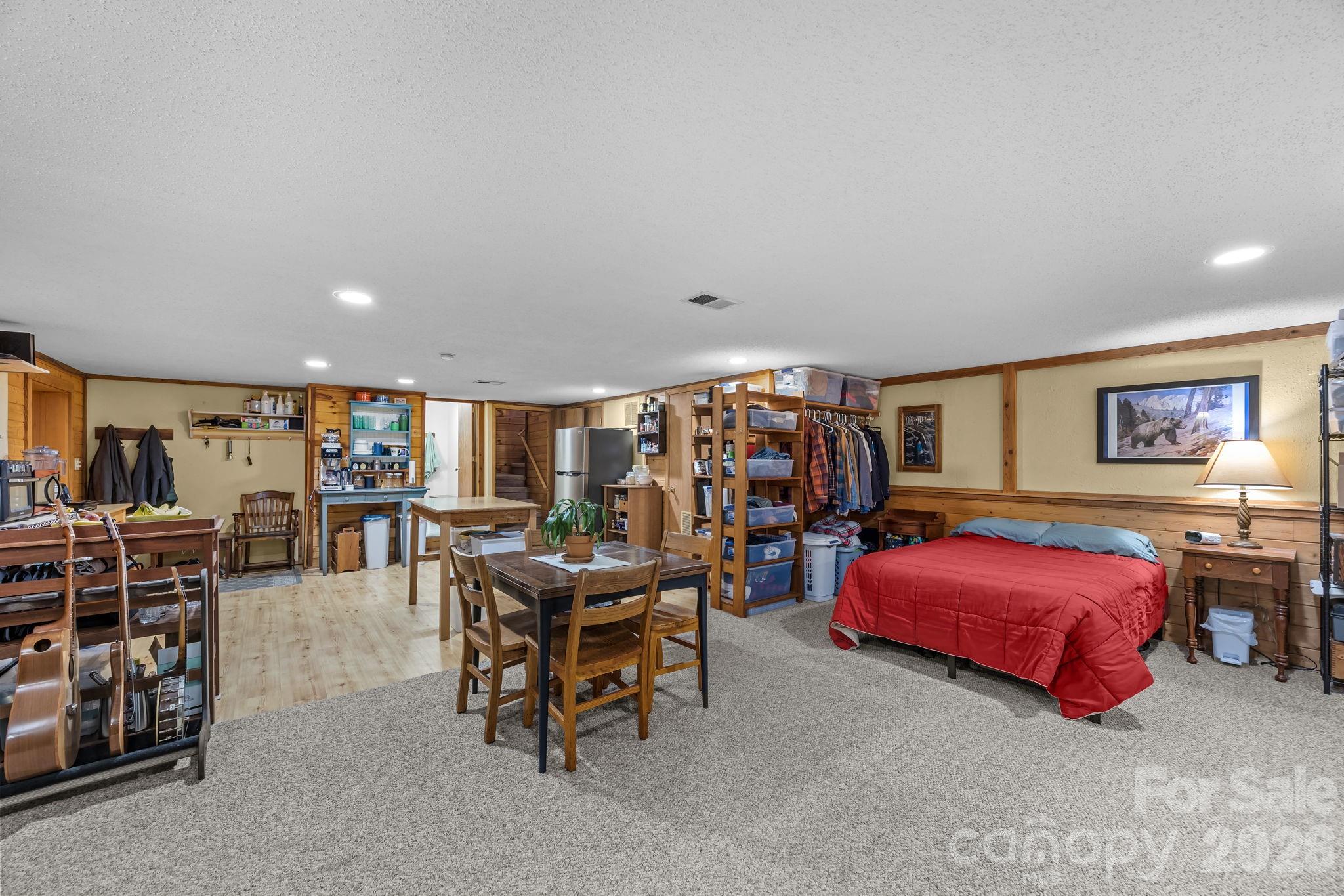 75 Red Oak Lane Waynesville NC 28786