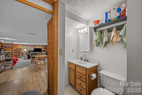 75 Red Oak Lane Waynesville NC 28786