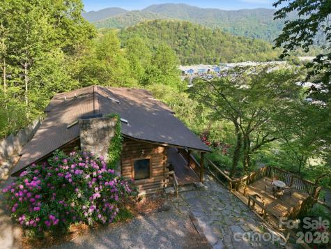 75 Red Oak Lane Waynesville NC 28786