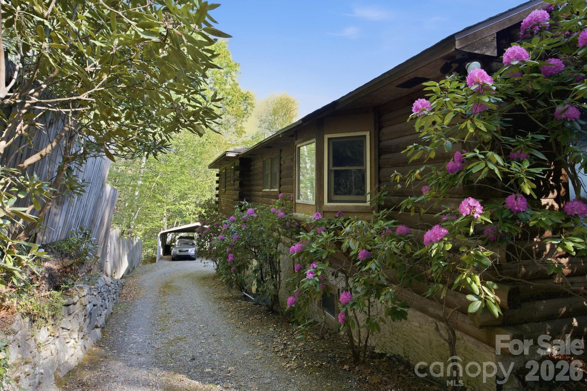 75 Red Oak Lane Waynesville NC 28786