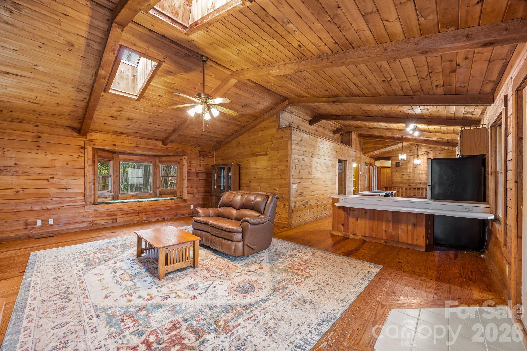 75 Red Oak Lane Waynesville NC 28786