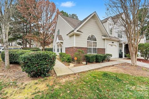 8331 Christmas Court Charlotte NC 28216