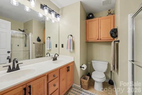 8331 Christmas Court Charlotte NC 28216