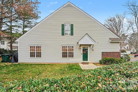 8331 Christmas Court Charlotte NC 28216