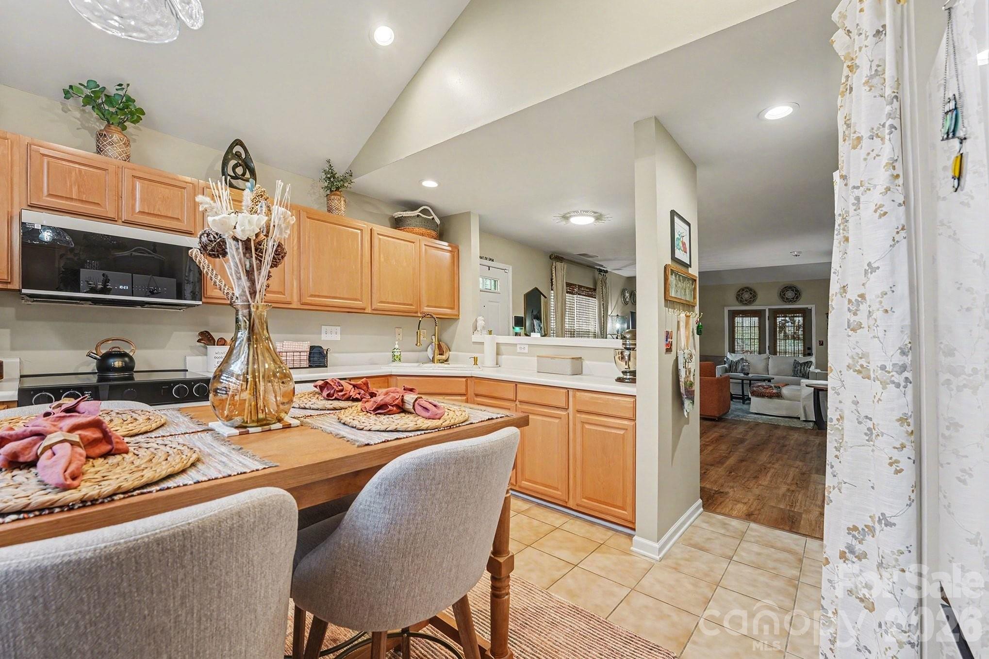 8331 Christmas Court Charlotte NC 28216