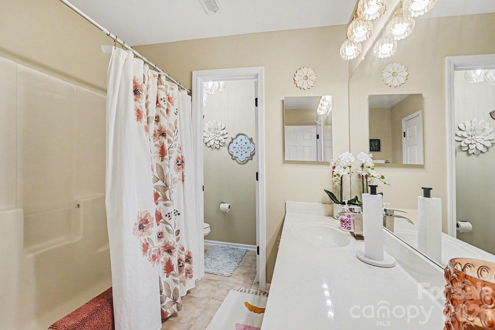 8331 Christmas Court Charlotte NC 28216