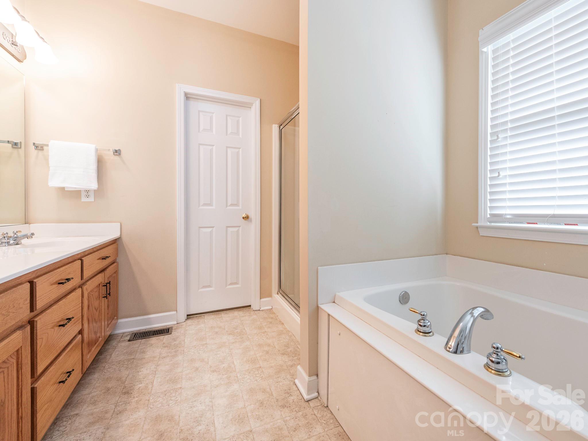 3672 Charolais Lane Harrisburg NC 28075