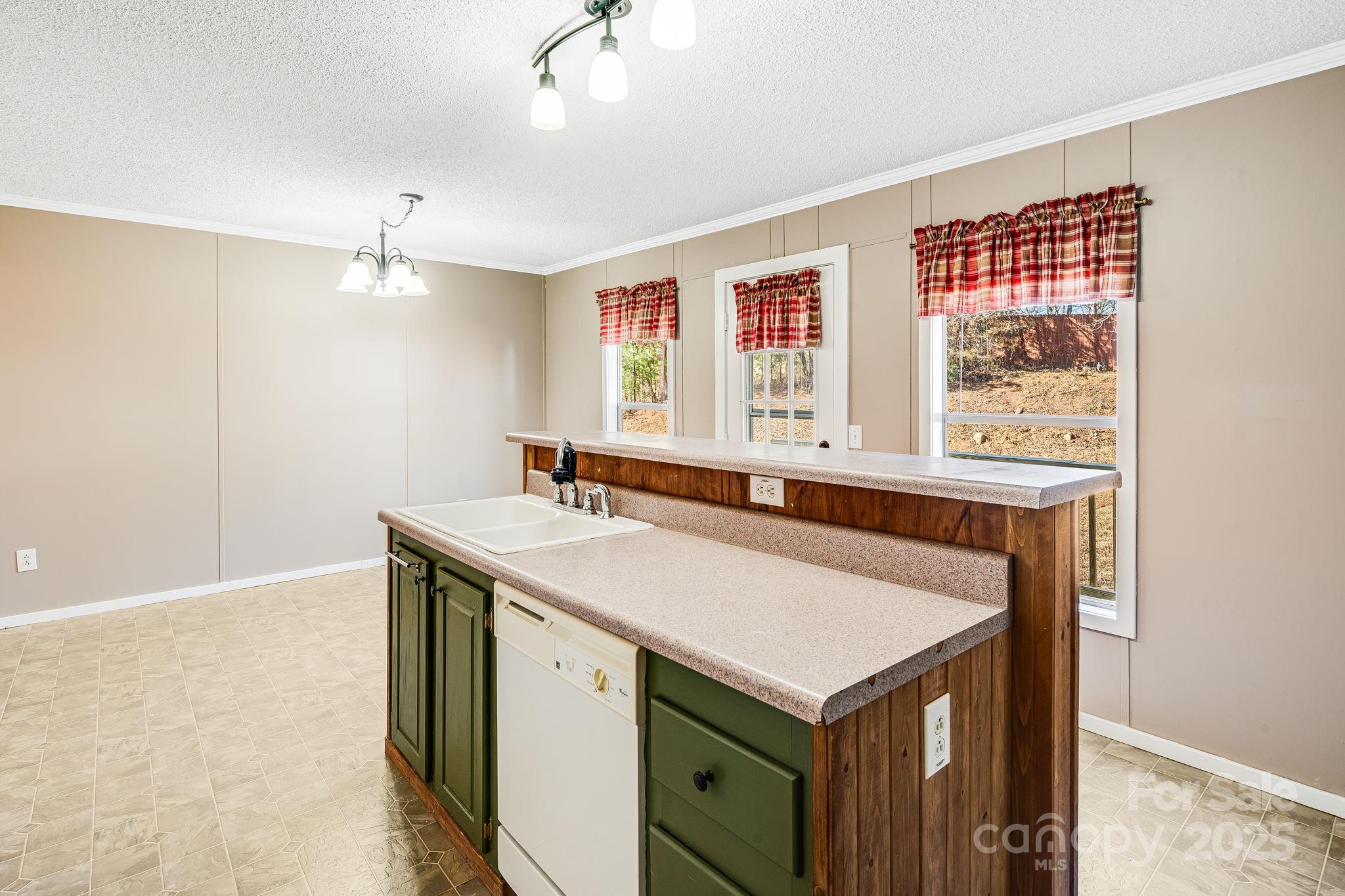 15 Cyrus Lane Weaverville NC 28787