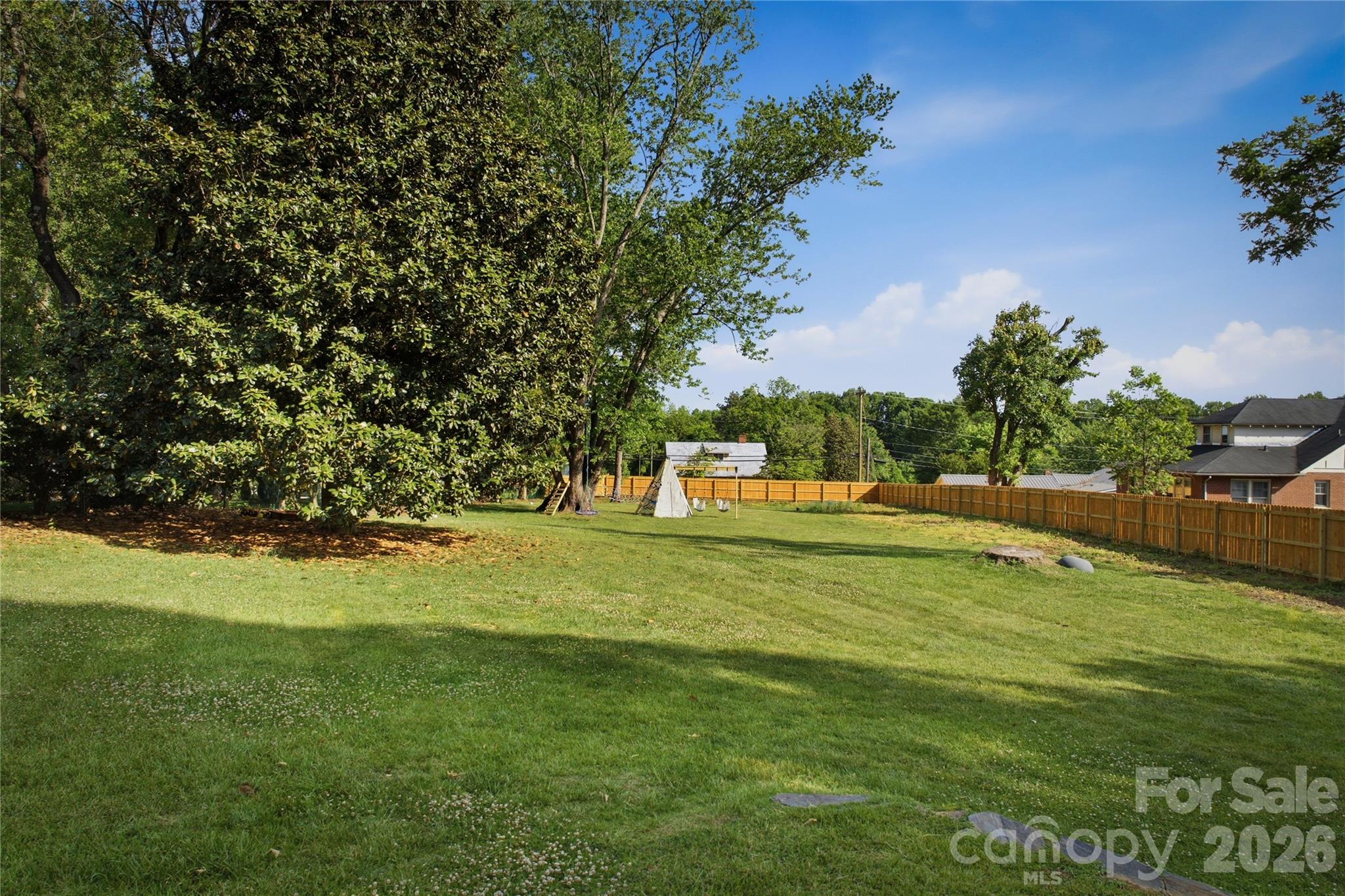 319 W Union Street Morganton NC 28655