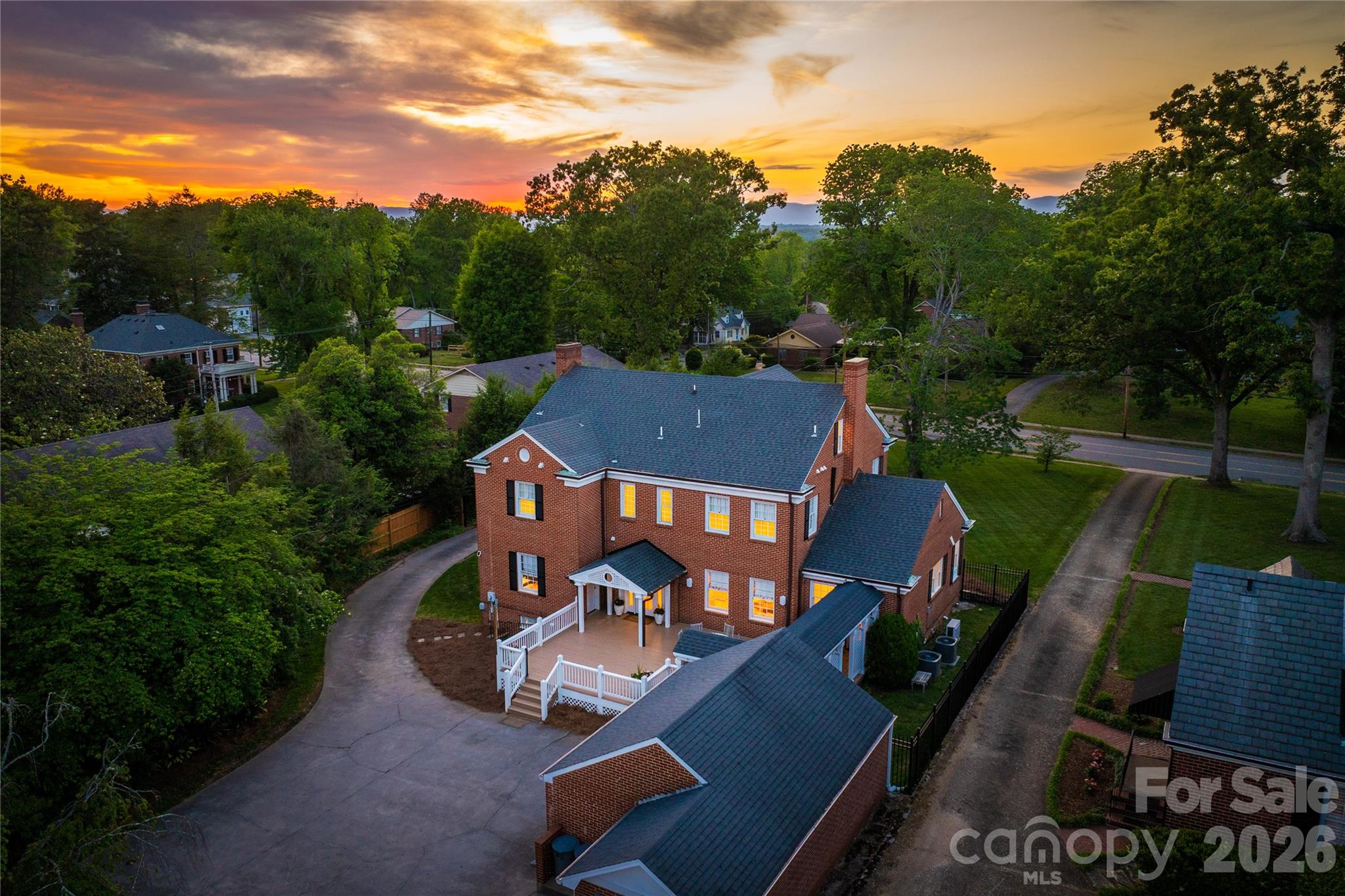319 W Union Street Morganton NC 28655
