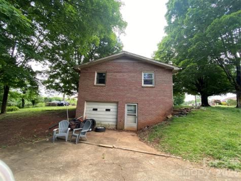2071 Colonial Lane Hickory NC 28601
