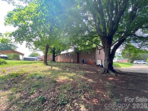 2071 Colonial Lane Hickory NC 28601