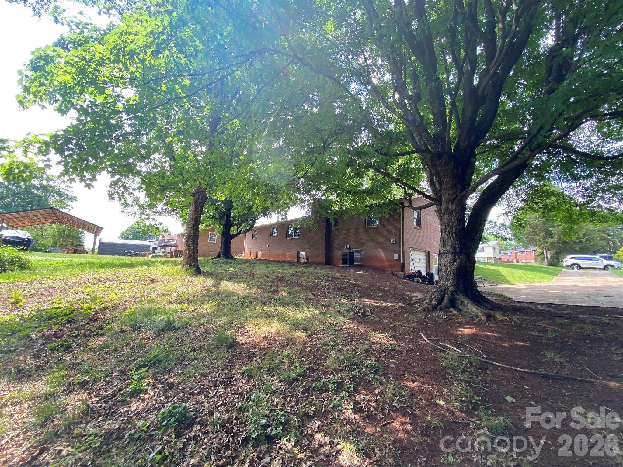 2071 Colonial Lane Hickory NC 28601