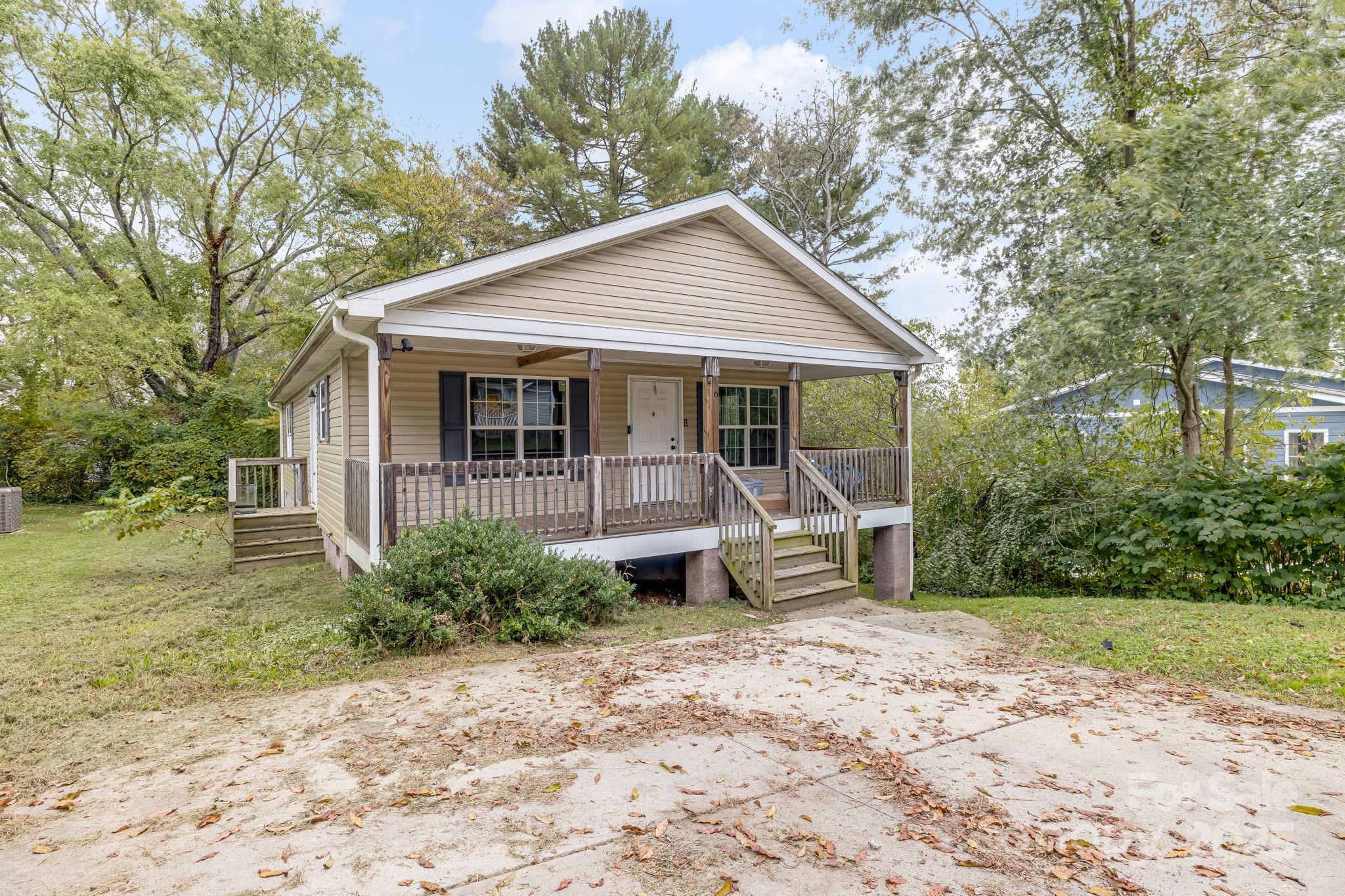 6 Deaver Park Circle Asheville NC 28806