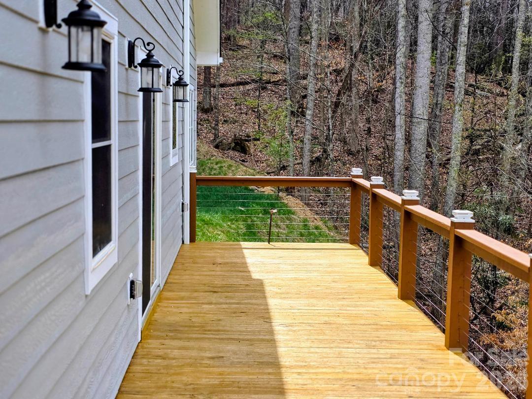22 Salt Box Haven Burnsville NC 28714