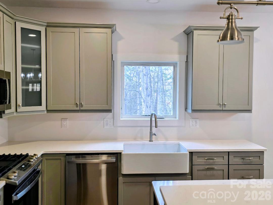 22 Salt Box Haven Burnsville NC 28714