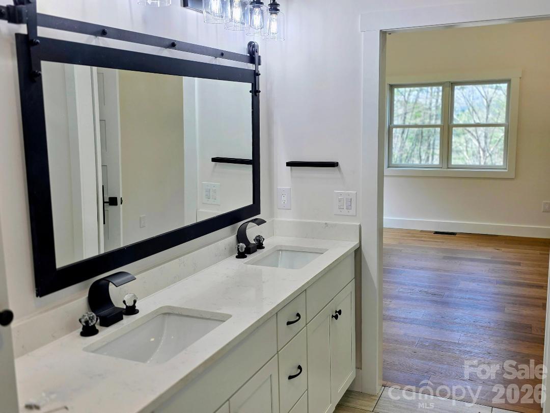 22 Salt Box Haven Burnsville NC 28714