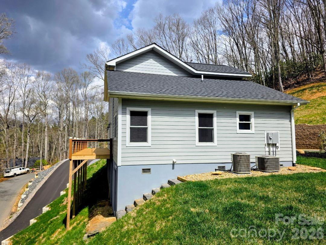 22 Salt Box Haven Burnsville NC 28714