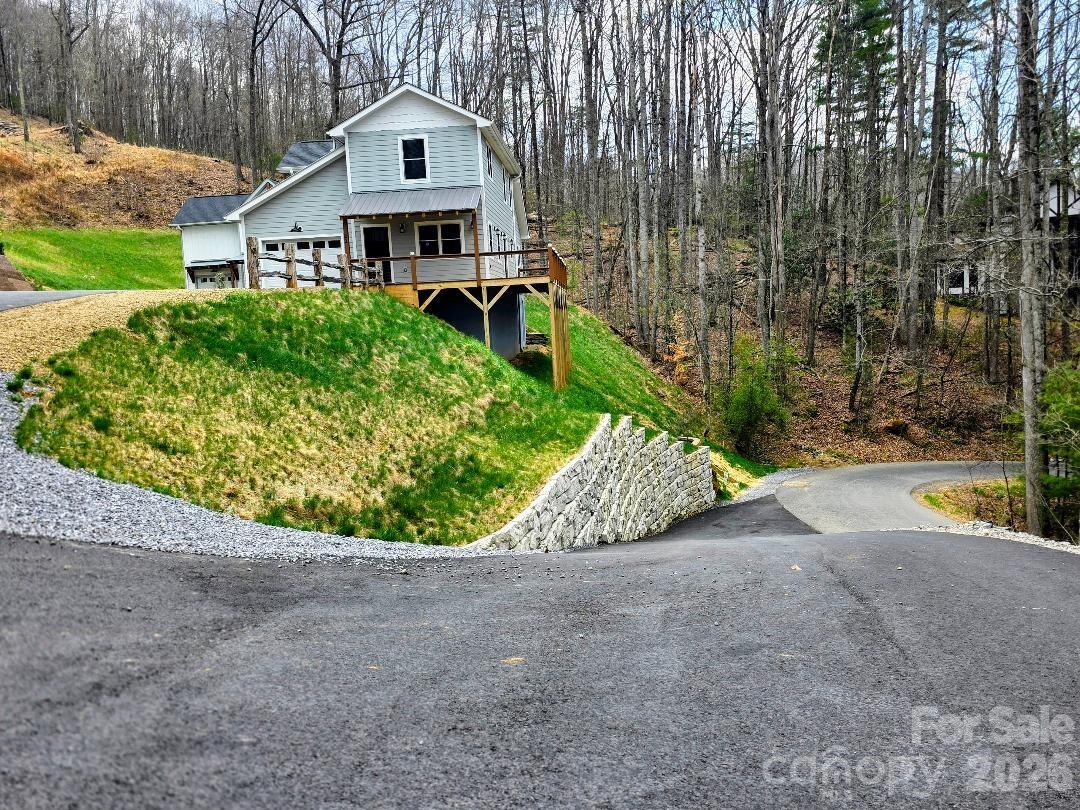 22 Salt Box Haven Burnsville NC 28714