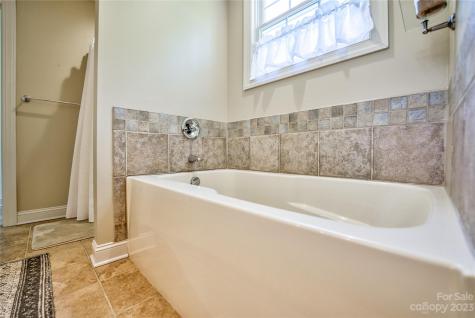 238 Ama Way Weaverville NC 28787