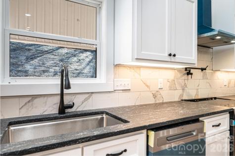 1721 Songbird Court SE Lenoir NC 28645