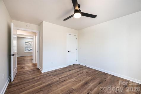 1721 Songbird Court SE Lenoir NC 28645