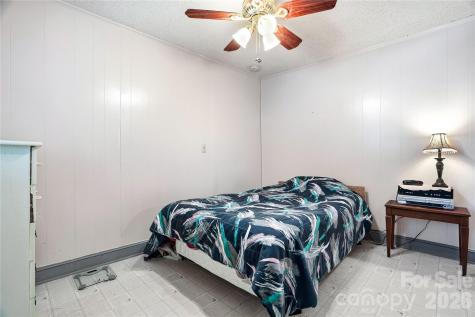 116 E Boston Avenue Bessemer City NC 28016