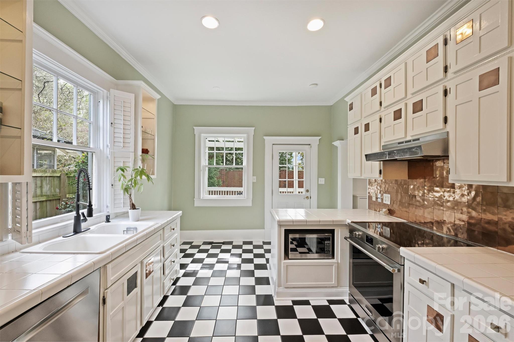 712 Sunnyside Avenue Charlotte NC 28204
