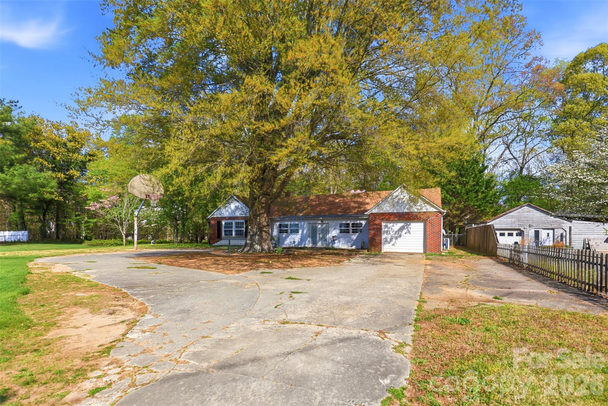 2670 N Olivers Road Newton NC 28658